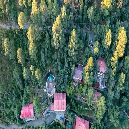 The Canadian Woods Resort Нейнитал Екстериор снимка