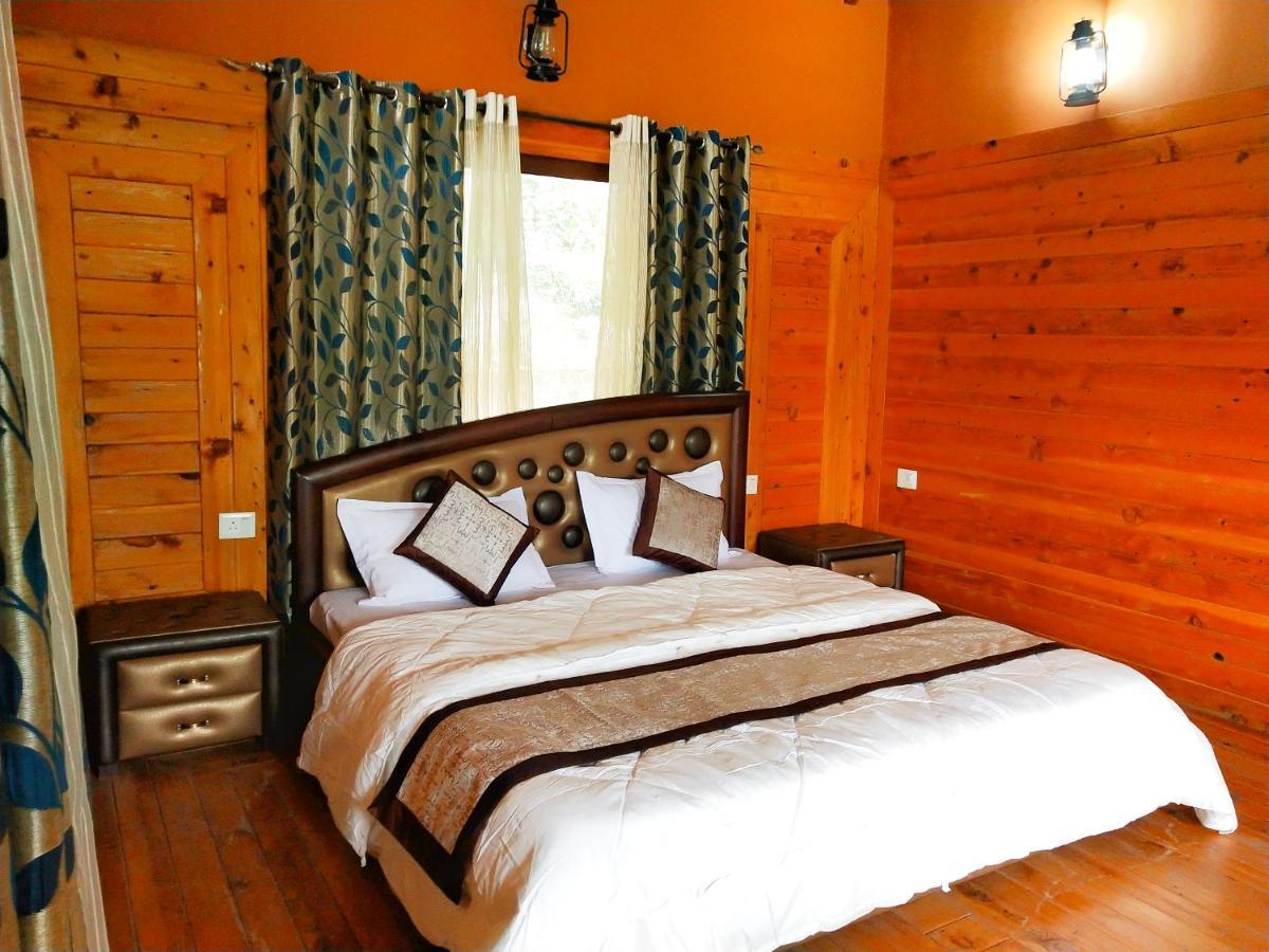 The Canadian Woods Resort Нейнитал Екстериор снимка