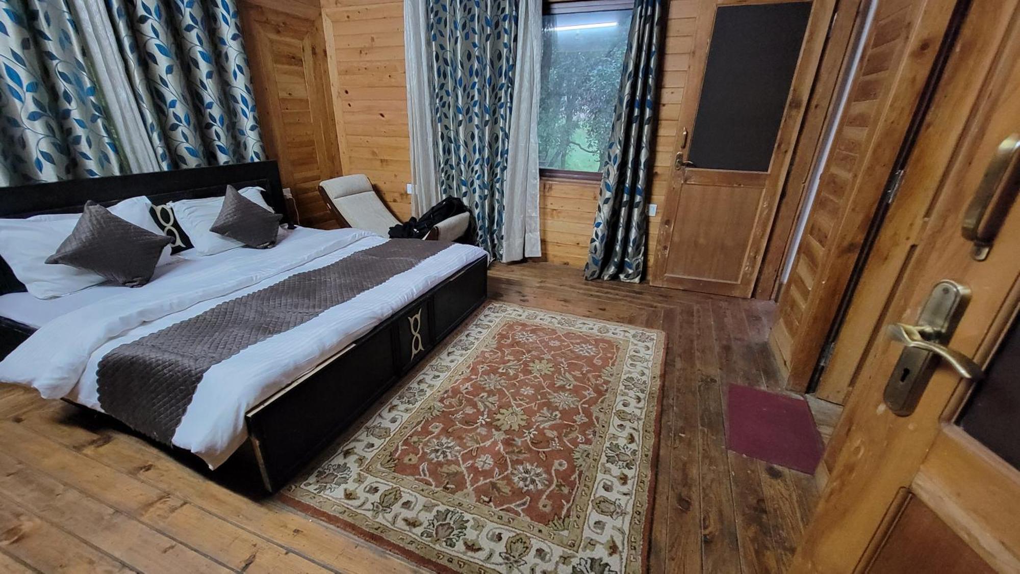 The Canadian Woods Resort Нейнитал Стая снимка